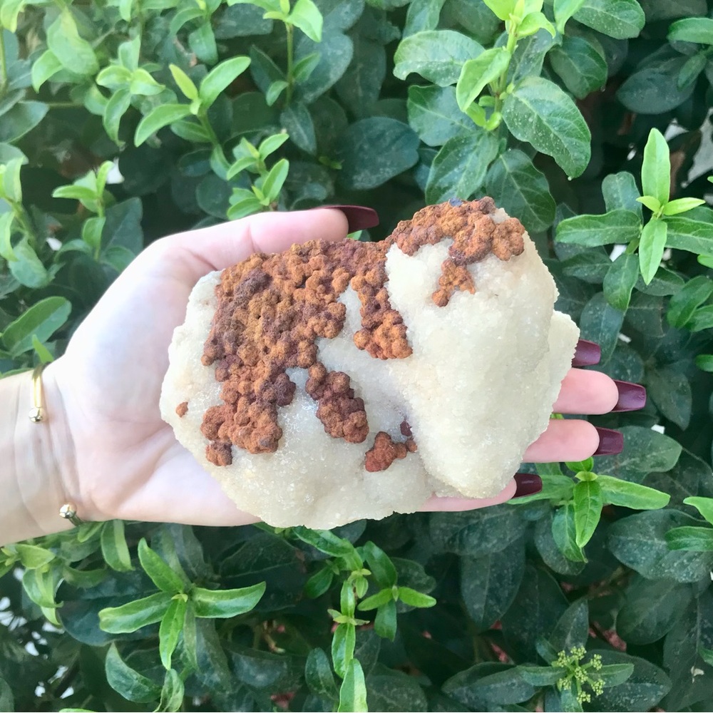 Druzy Quartz w/ Rust Formation!🧡